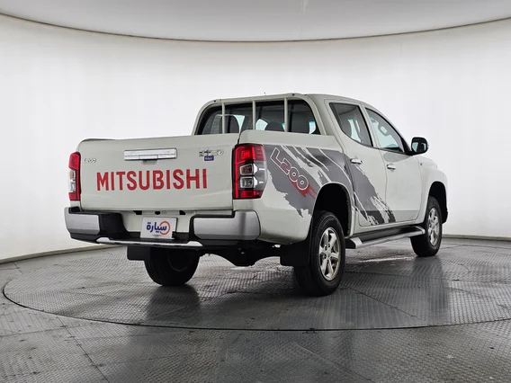 ميتسوبيشي L200 DC 4x4 2022 دبل