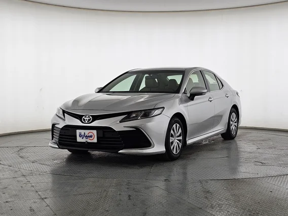 تويوتا كامري LE 2022 