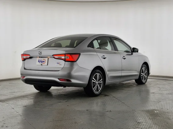 ام جي 5 LUX 2023 