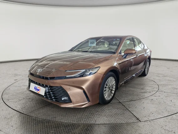 Toyota Camry  LE 2025 