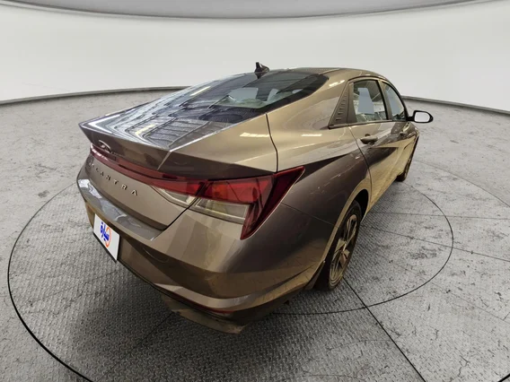 Hyundai Elantra Smart 2023 