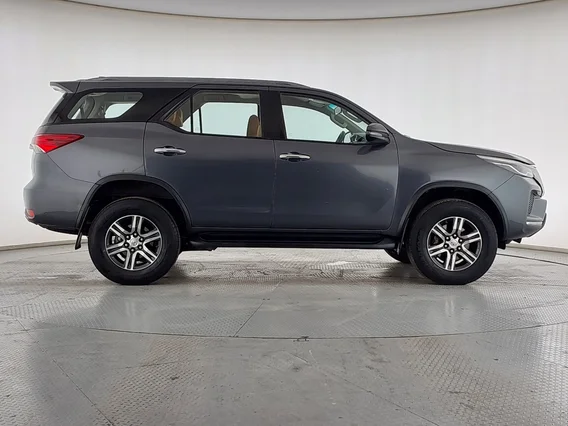 Toyota Fortuner GX 2021 دبل
