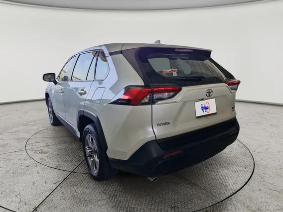 تويوتا راف فور LE 2022 