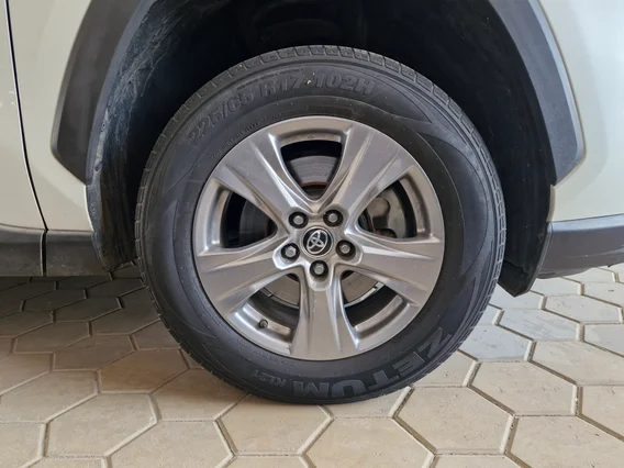 Toyota RAV4 LE 2022 