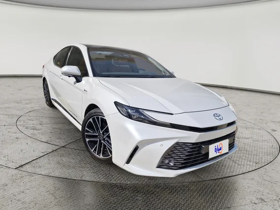 Toyota Camry  lumiere 2025 