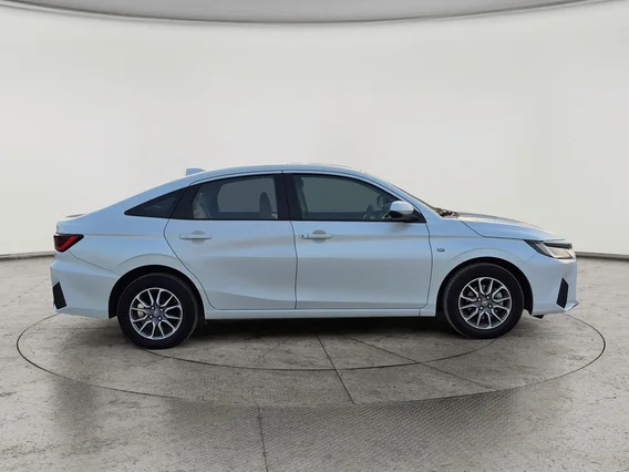 تويوتا يارس Y 2024 