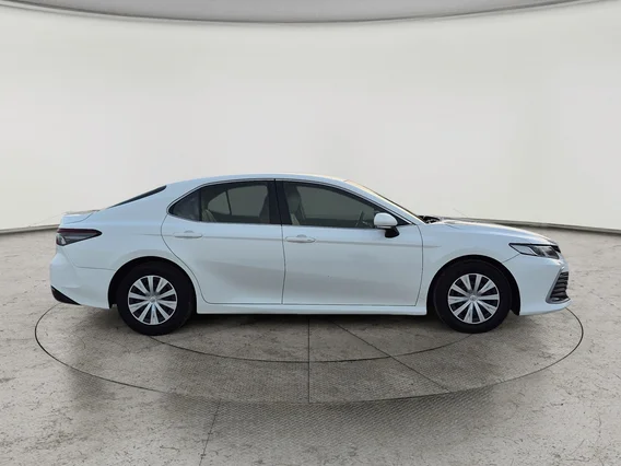 Toyota Camry  LE 2021 