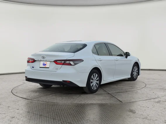 Toyota Camry  LE 2021 