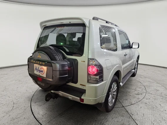 ميتسوبيشي باجيرو GLS 3Doors 2022 دبل