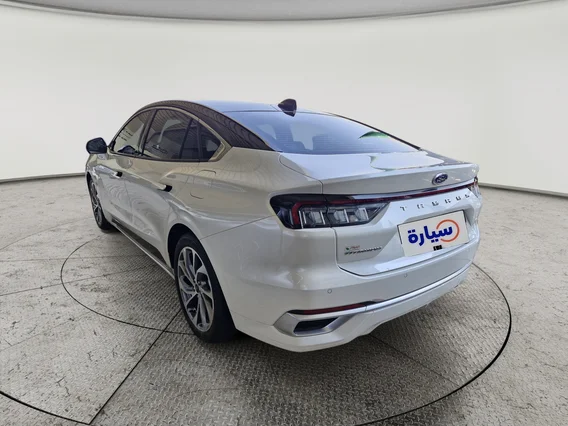 فورد تورس تيتانيوم 2025 