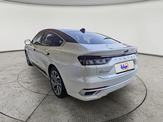 Ford Taurus Titanium 2025 