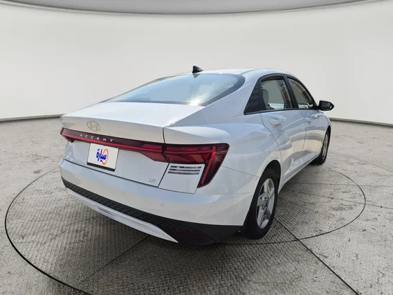 Hyundai Accent Smart 2024 