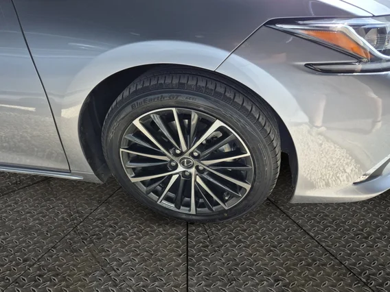 Lexus ES 250 BD Excellence Plus 2023 