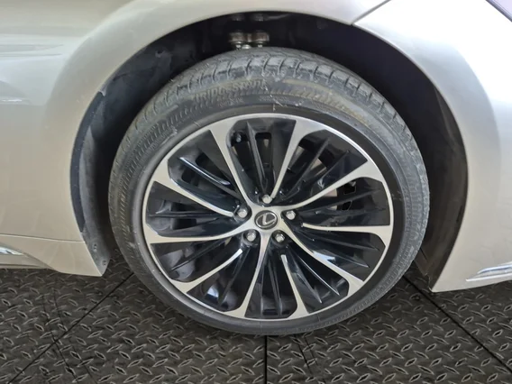 لكزس LS 500 BH Hybrid 2023 