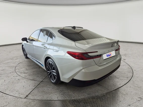 Toyota Camry  LE HEV 2025 