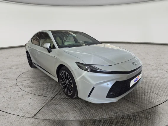 Toyota Camry  LE HEV 2025 