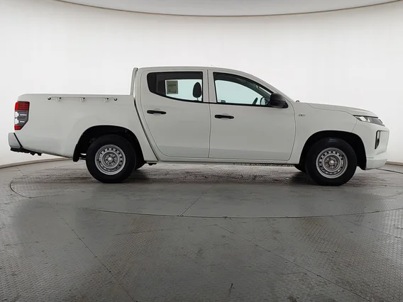 Mitsubishi L200 DC 4x2 Diesel 2022 