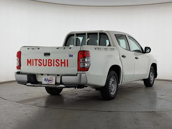 Mitsubishi L200 DC 4x2 Diesel 2022 