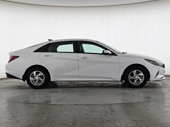 Hyundai Elantra Smart 2022 