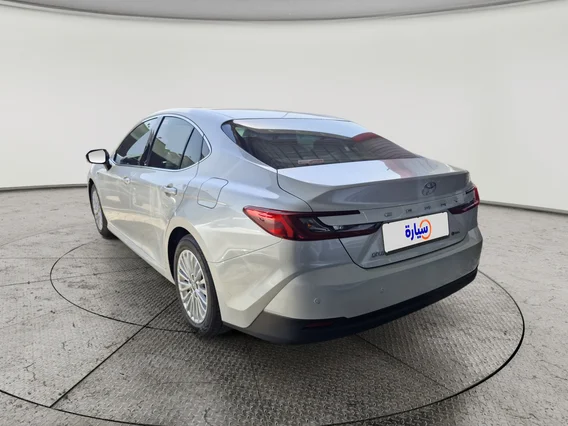 Toyota Camry  E Plus HEV 2025 