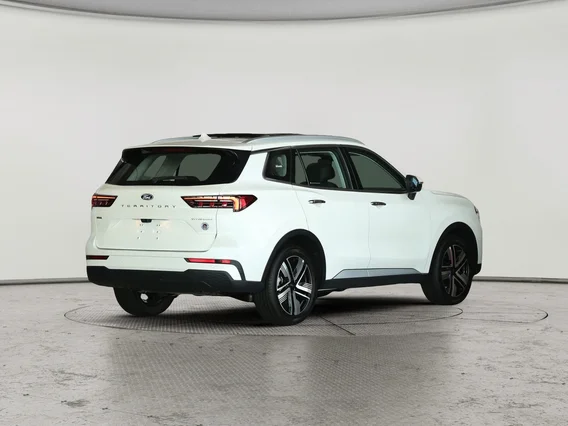 فورد تريتوري تيتانيوم 2026 