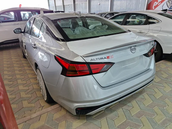 Nissan Altima SV 2026 