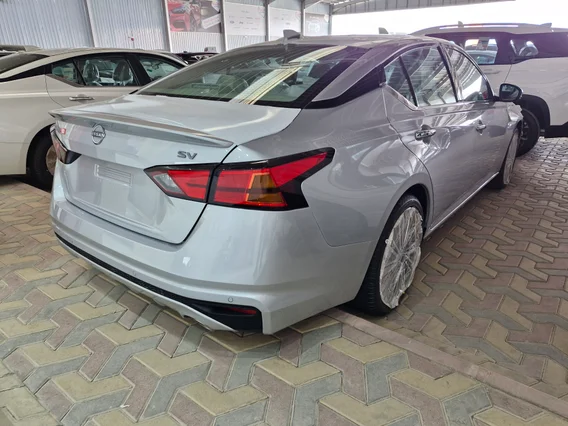 Nissan Altima SV 2026 