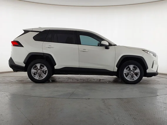 تويوتا راف فور LE 2022 