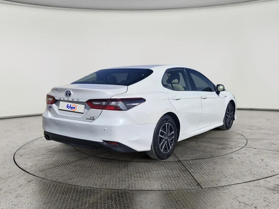 Toyota Camry  LE HEV 2021 