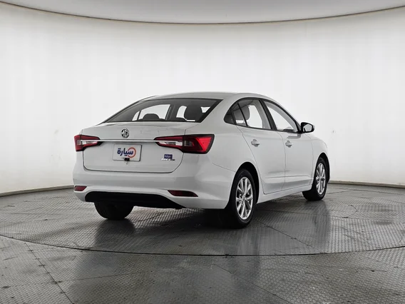 ام جي 5 STD 2023 