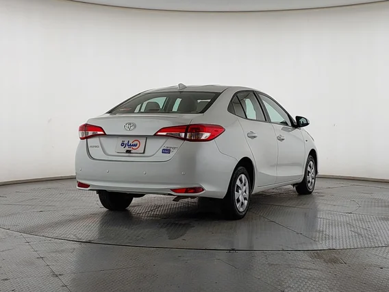 Toyota Yaris  STD 2021 