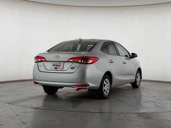 Toyota Yaris  Y 2022 