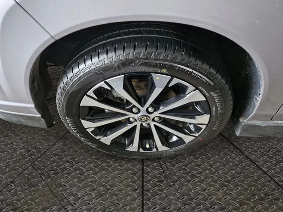 تويوتا فيلوز GLX 2024 