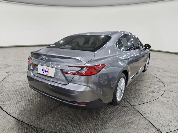 تويوتا كامري LE 2025 