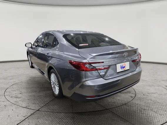 تويوتا كامري LE 2025 