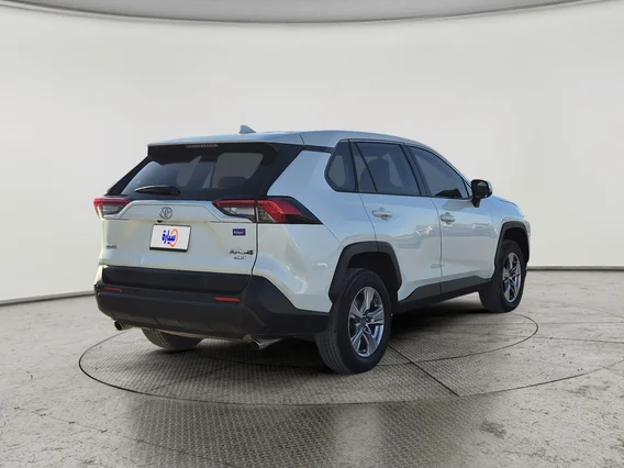 تويوتا راف فور LE 2021 