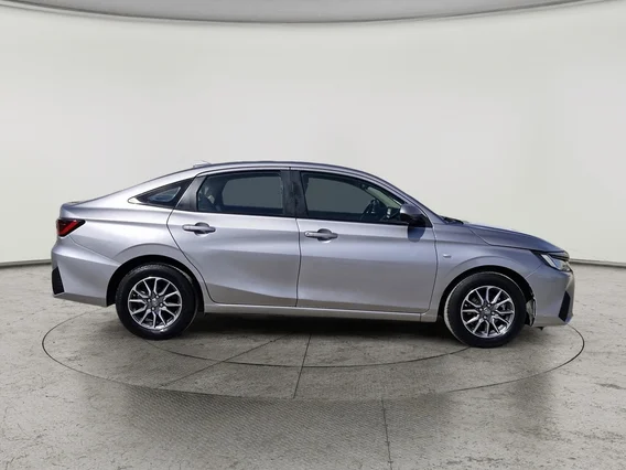 تويوتا يارس Y 2023 