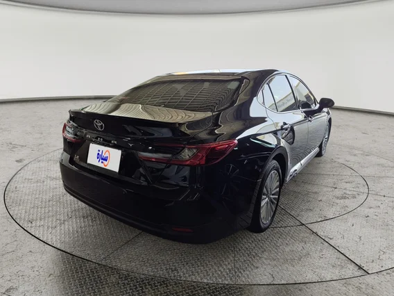 Toyota Camry  LE 2025 