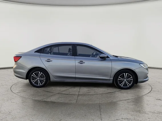 ام جي 5 LUX 2023 