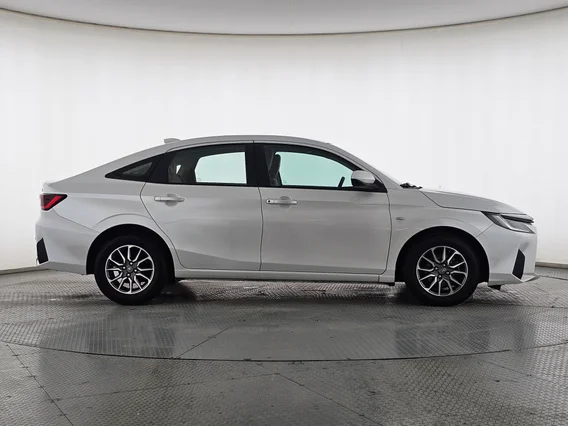 تويوتا يارس Y 2023 