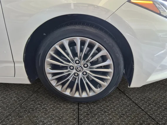 تويوتا افالون Limited 2022 