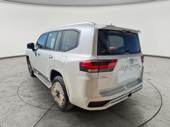 تويوتا لاندكروزر GXR4 2026 