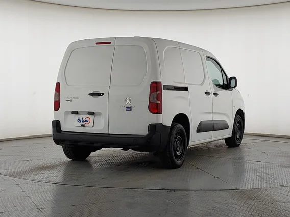 بيجو بارتنر Short van 2022 