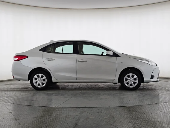 Toyota Yaris  Y 2021 