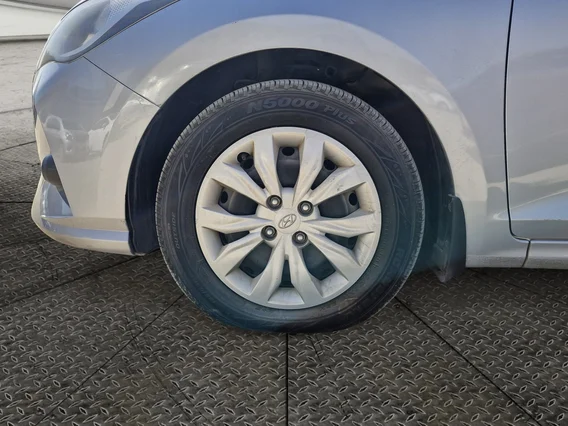 هيونداي اكسنت سمارت 2023 