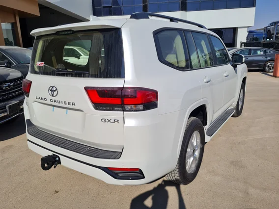 تويوتا لاندكروزر GXR2 2026 