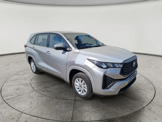 تويوتا اينوفا GL HEV 2026 