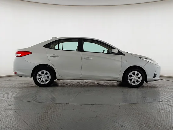 تويوتا يارس Y 2021 