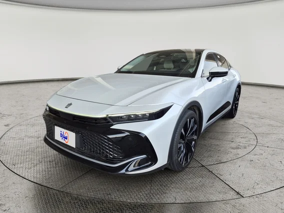 تويوتا كراون Majesta 2023 