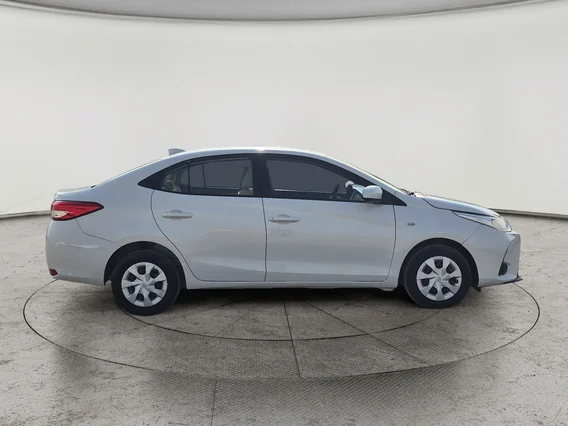 Toyota Yaris  Y 2022 